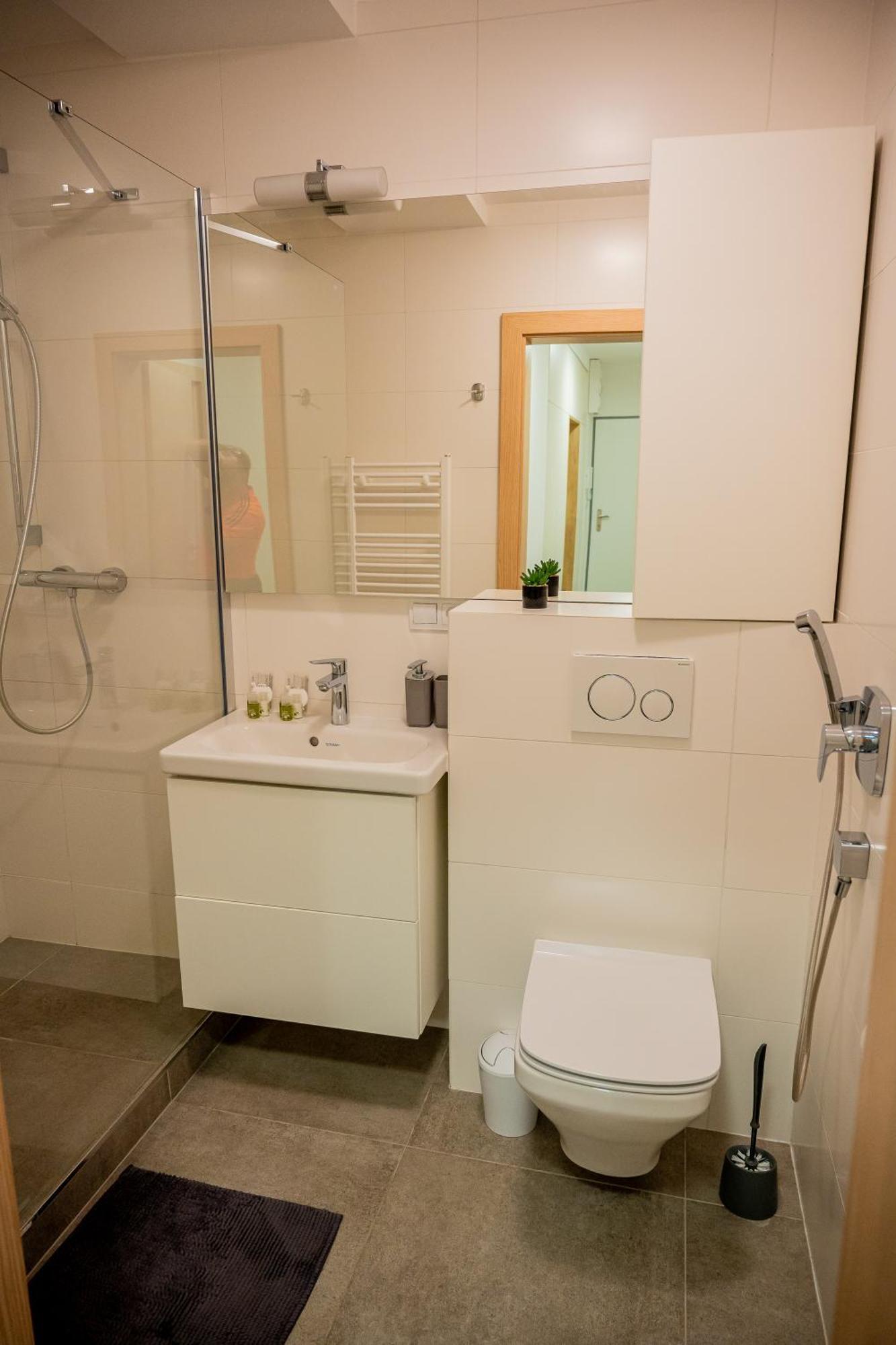 Old Town City Center Apartment 1 - Private Parking Included 코시체 외부 사진